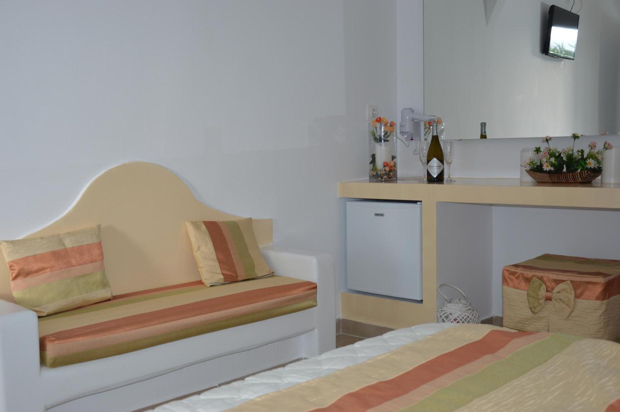 Pantheon Hotel Agios Georgios  Buitenkant foto